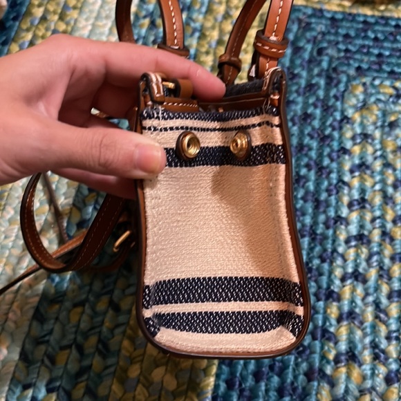 PRICE IS FIRM.Tory Burch Mini Tote. NWT. Never used. - Picture 6 of 9